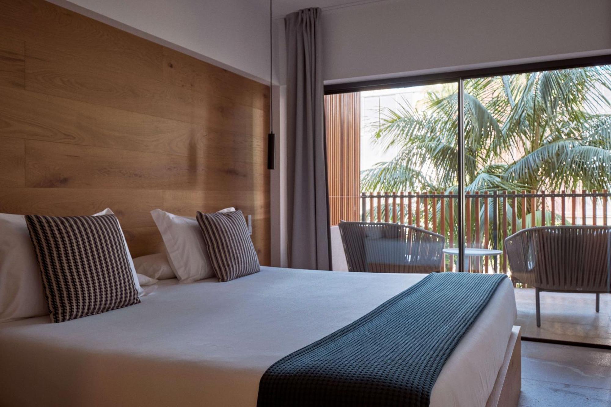 פלאיה דה מורו Las Gaviotas Suites Hotel & Spa מראה חיצוני תמונה