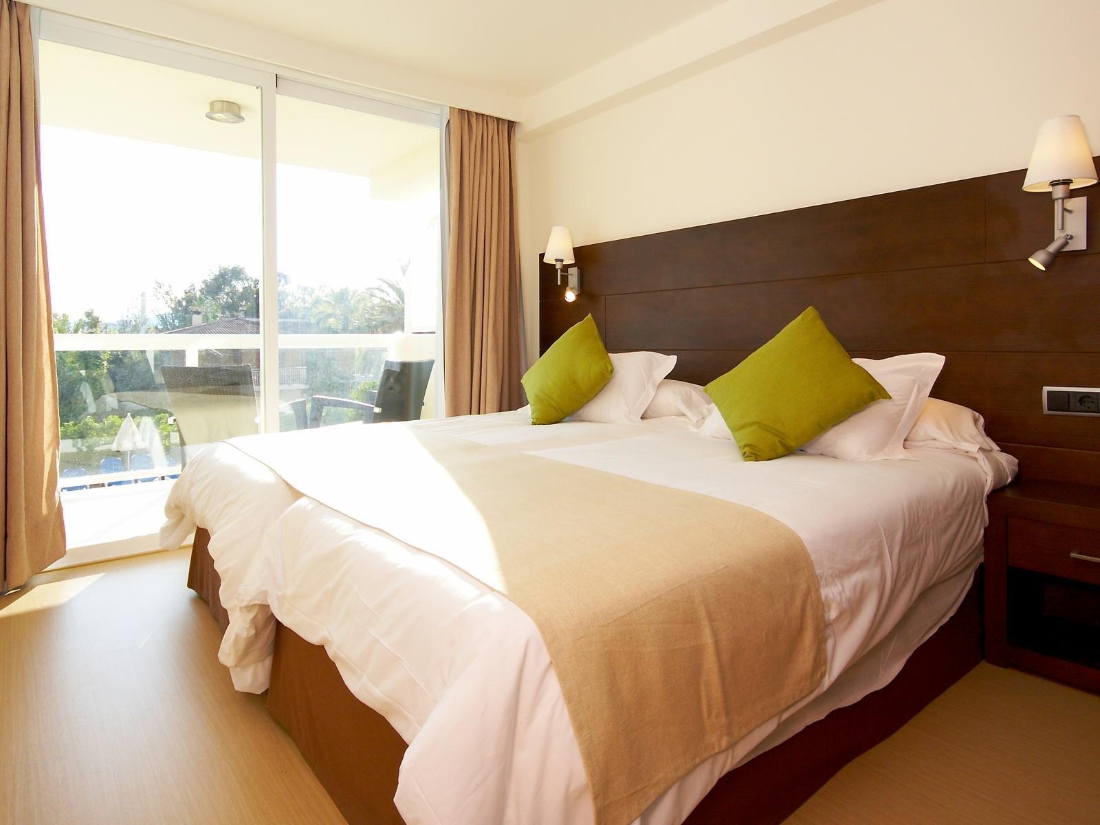 פלאיה דה מורו Las Gaviotas Suites Hotel & Spa מראה חיצוני תמונה